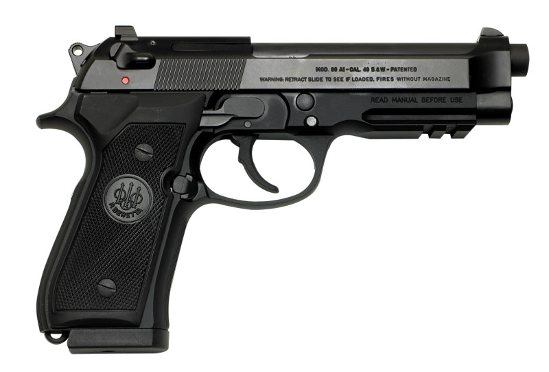 Photo du pistolet Beretta 92A1 noir avec son rail Picatinny, présenté en vue latérale.
